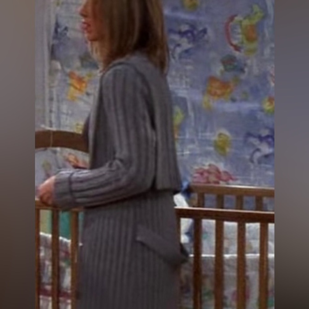 Theory (Iconic sweater worn on
Friends) Sz.S